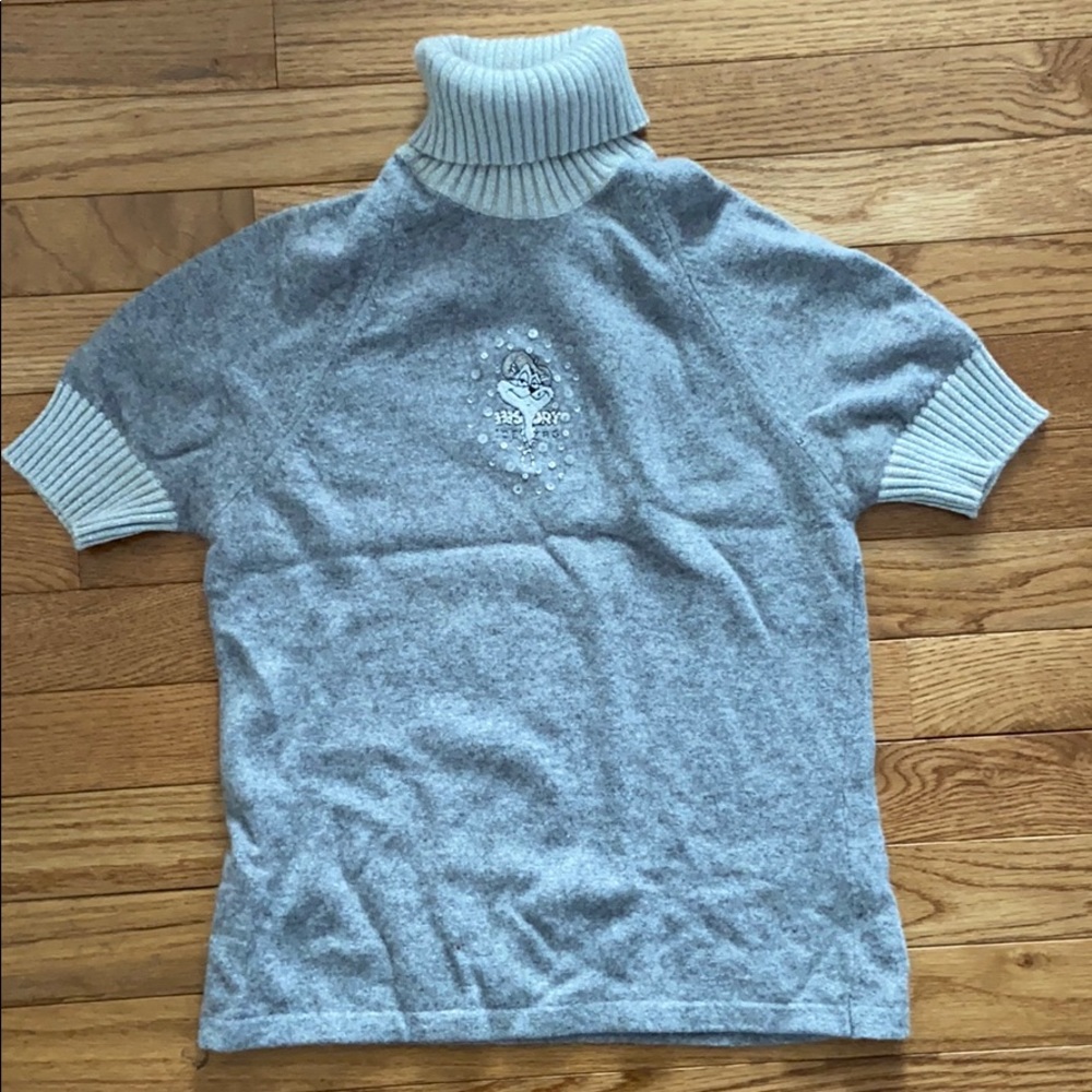 Turtle neck short sleeve sweater